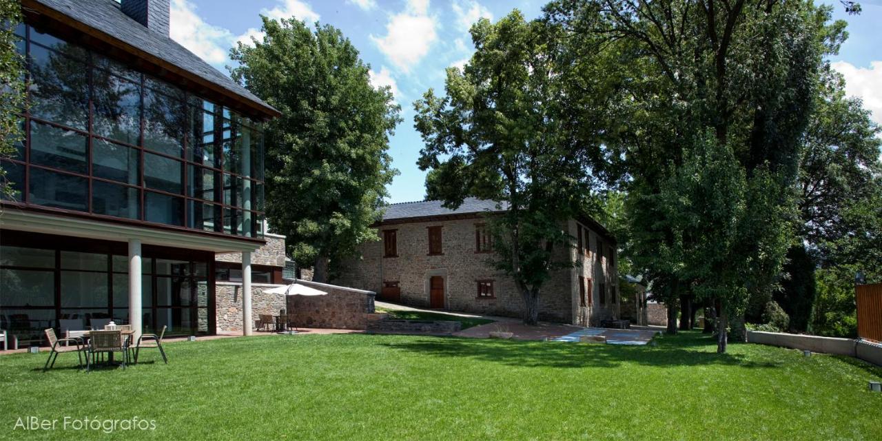 Albergue Francisco Giner De Los Rios Villablino Buitenkant foto